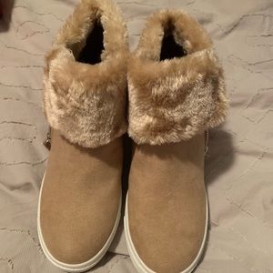 Brash Sneakers with Fur